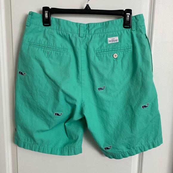 Vineyard Vines Embroidered Club Shorts - Picture 2 of 6